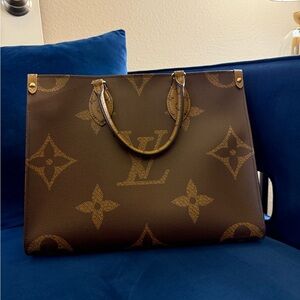 Louis Vuitton On The Go Reversible MM Tote